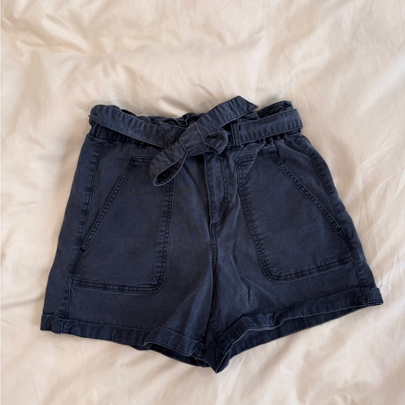 LOFT Pants - LOFT Navy “Paperbag” Shorts - Size S